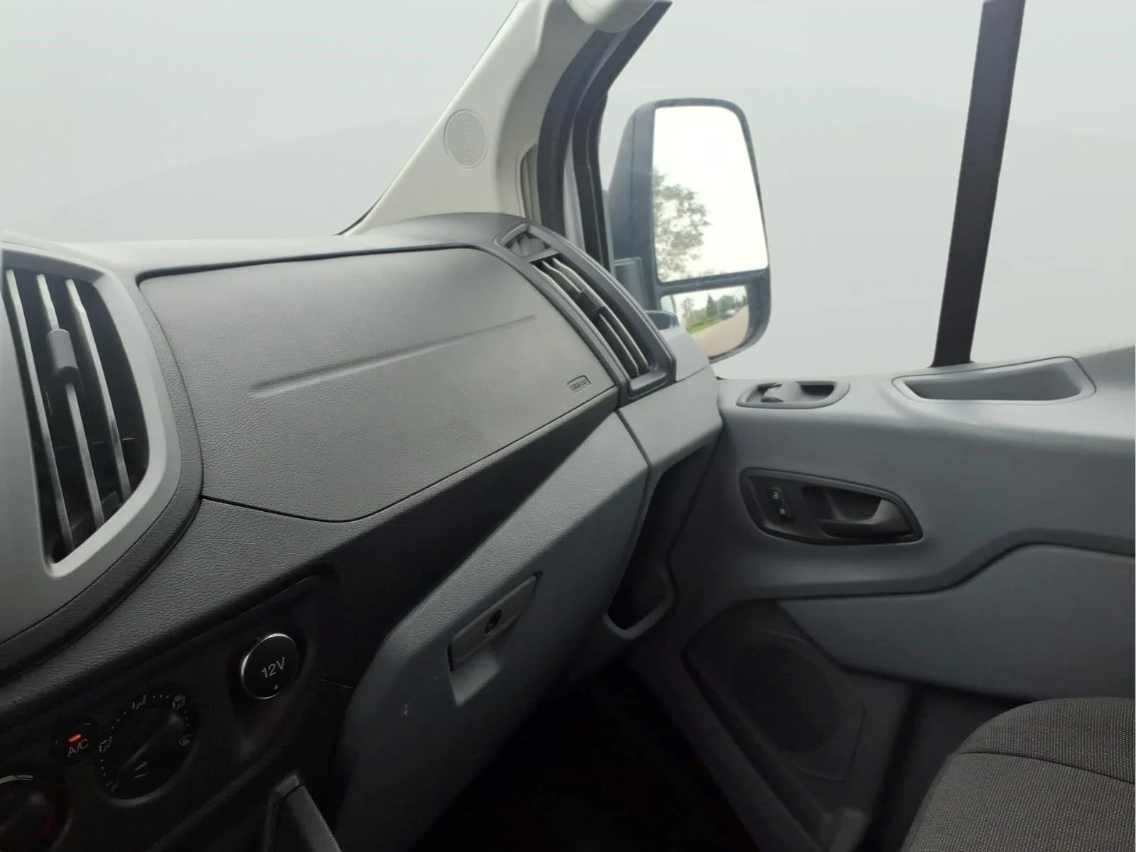 Used 2019 Oxford White Ford Base image 20