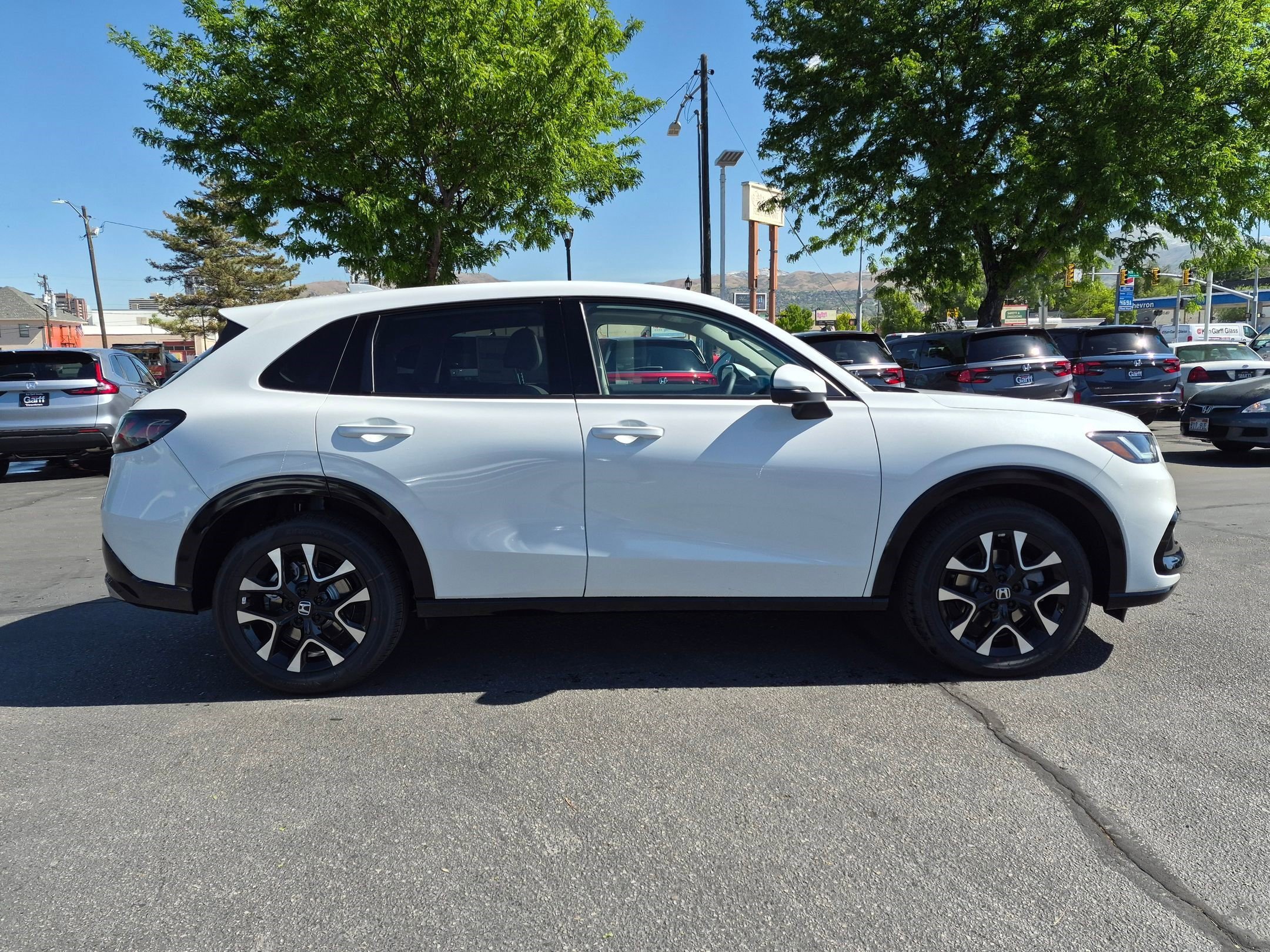 New 2027 Platinum White Pearl Honda EX-L image 2