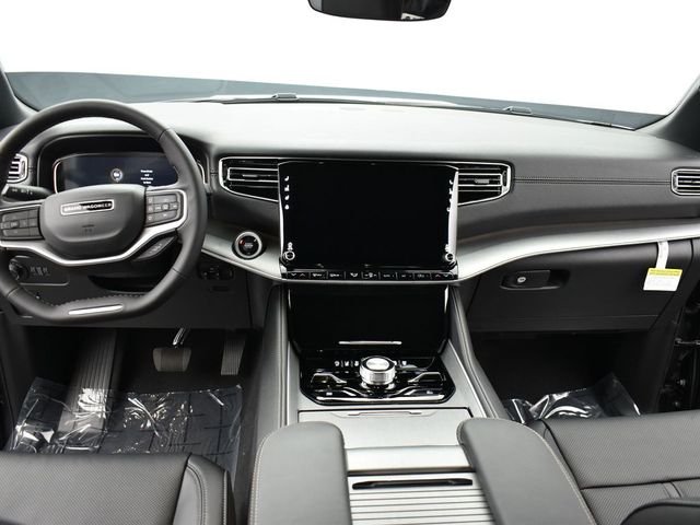New 2026 Baltic-Gray Metallic Clear-Coat Exterior Paint Jeep Upland image 9