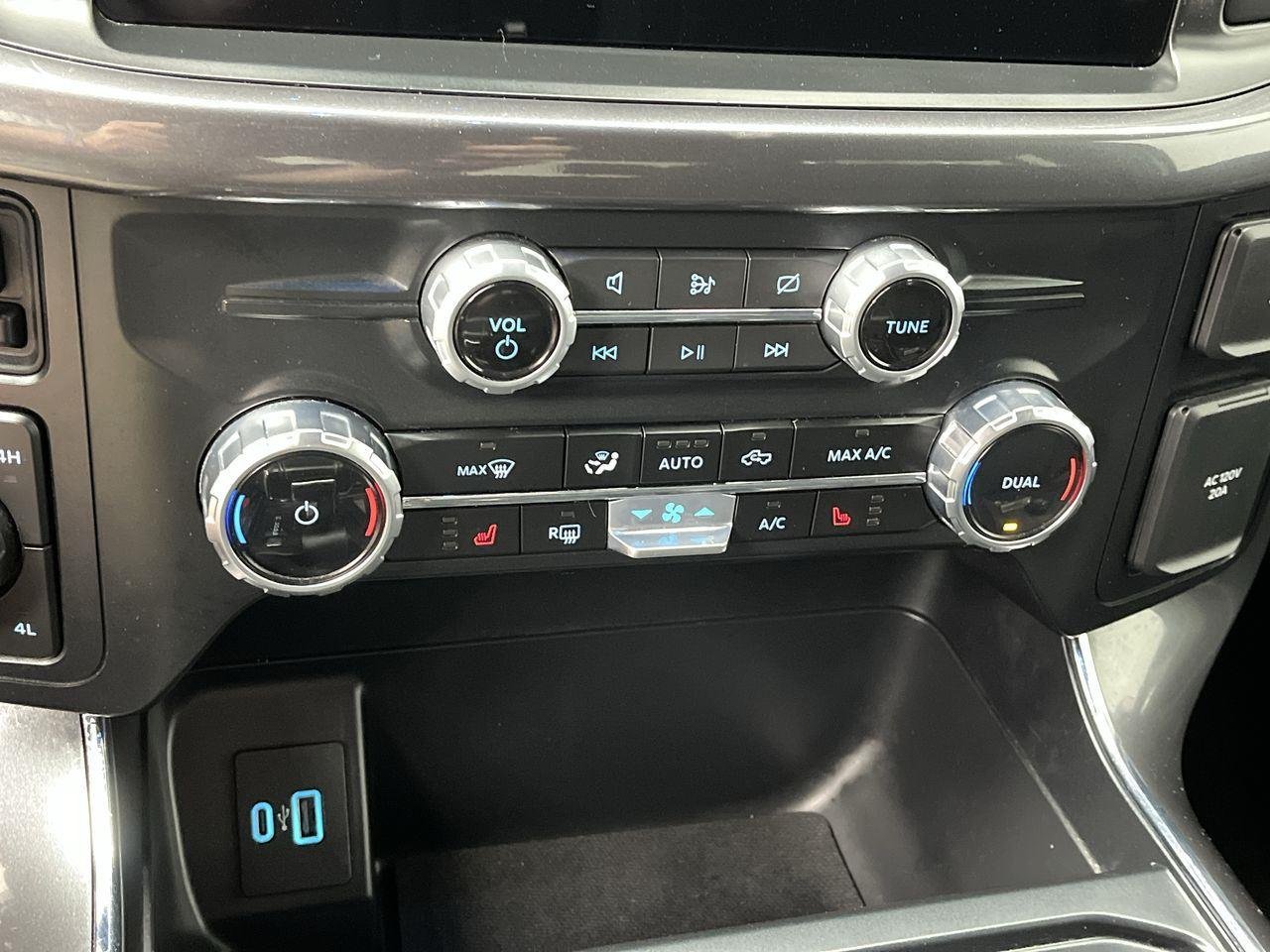 Used 2023 Avalanche Gray Ford XLT image 23