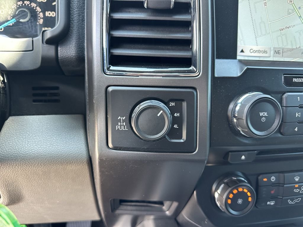 Used 2018 Red Ford XLT image 29