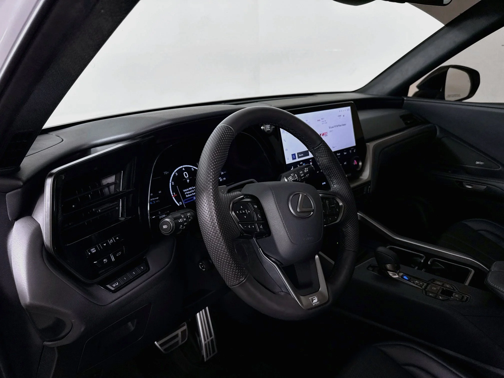 Used 2025 Wind Chill Pearl Lexus 350 F SPORT Handling image 9