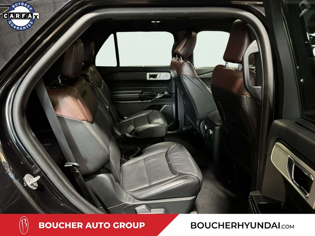 Used 2021 Black Metallic Ford Platinum image 28