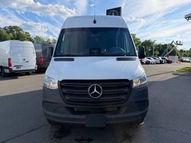 New 2026  Mercedes-Benz Cargo 144 WB image 2