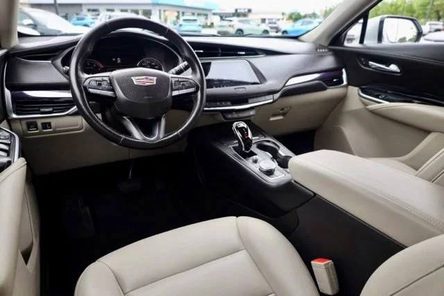 Used 2021 RADIANT SILVER METALLIC Cadillac AWD Luxury image 7