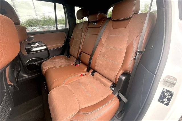 Used 2025 White Mercedes-Benz GLB 250 image 22