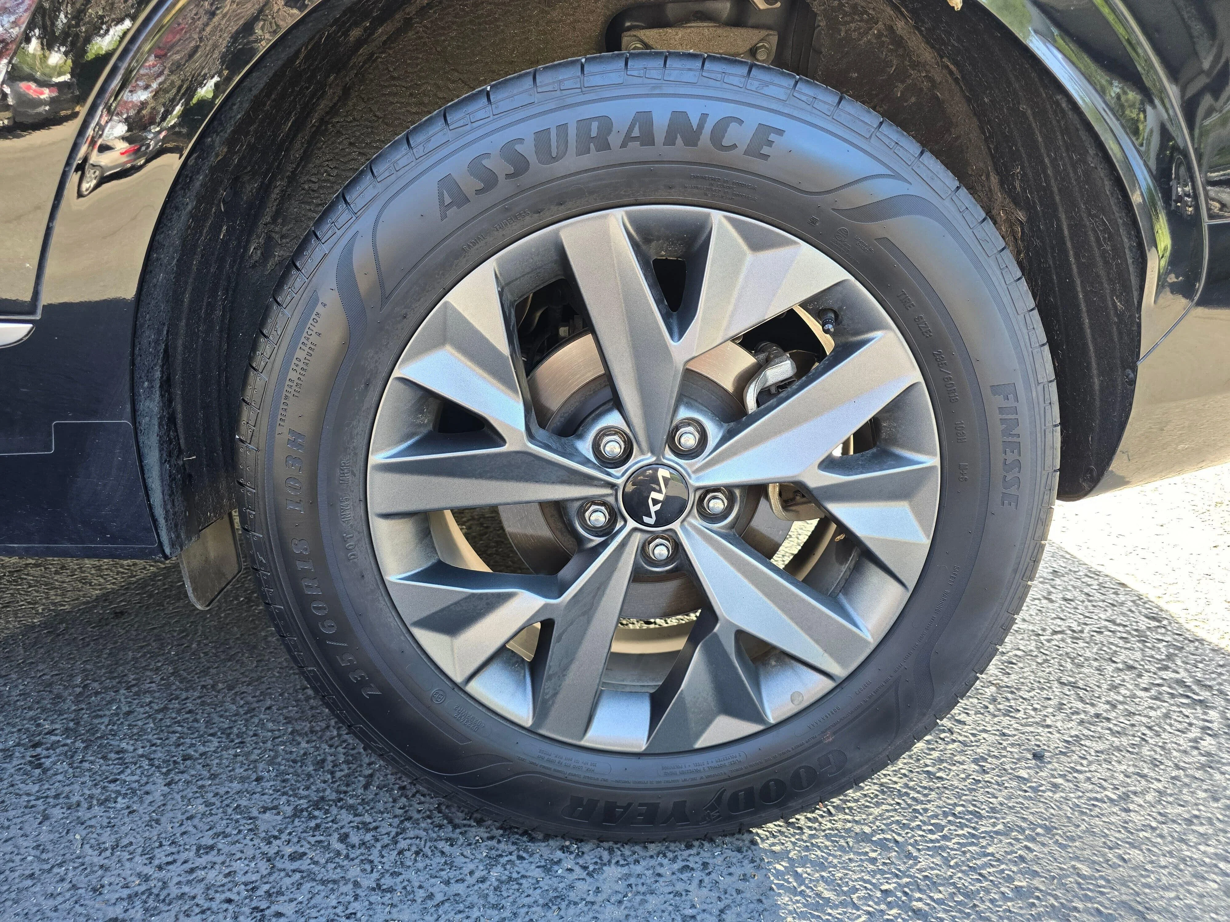 Used 2025 Black Kia SX-Prestige image 6