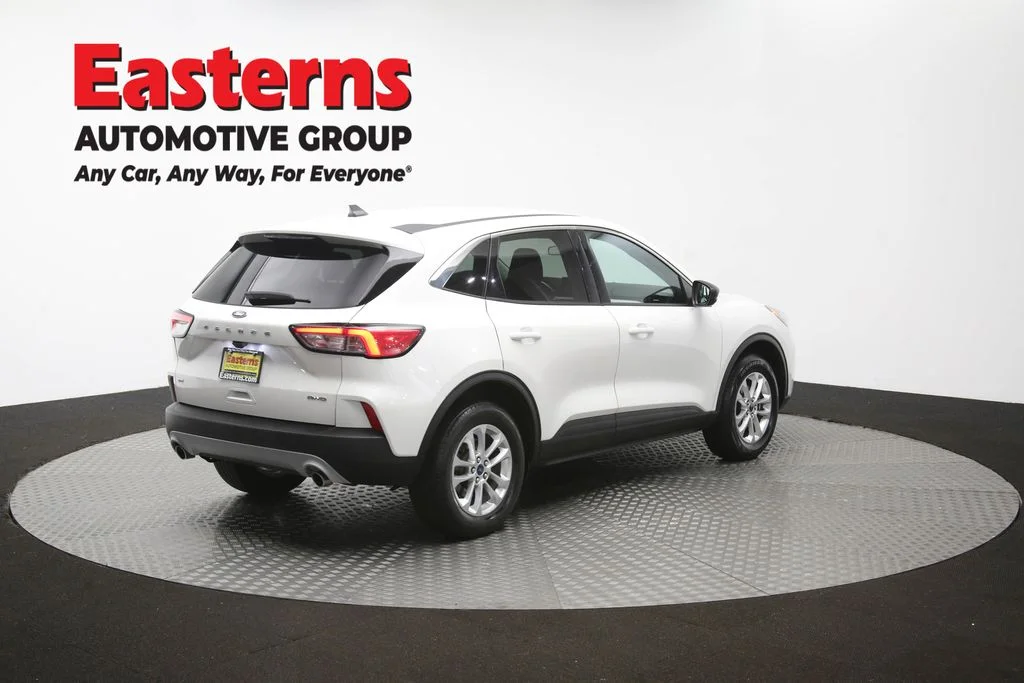Used 2022 White Ford SE image 41