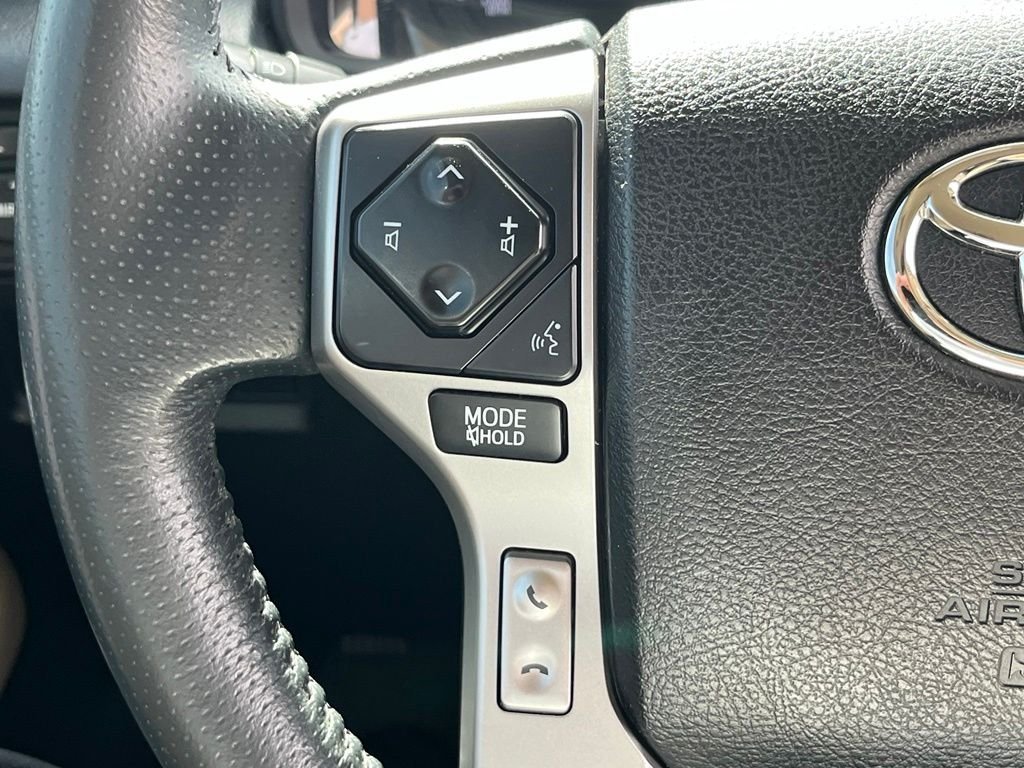 Used 2020 White Toyota SR5 image 20