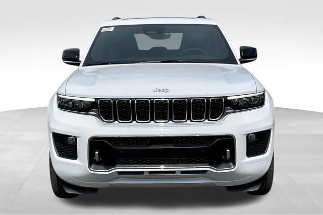 2025 Jeep Grand Cherokee Overland - Photo 12