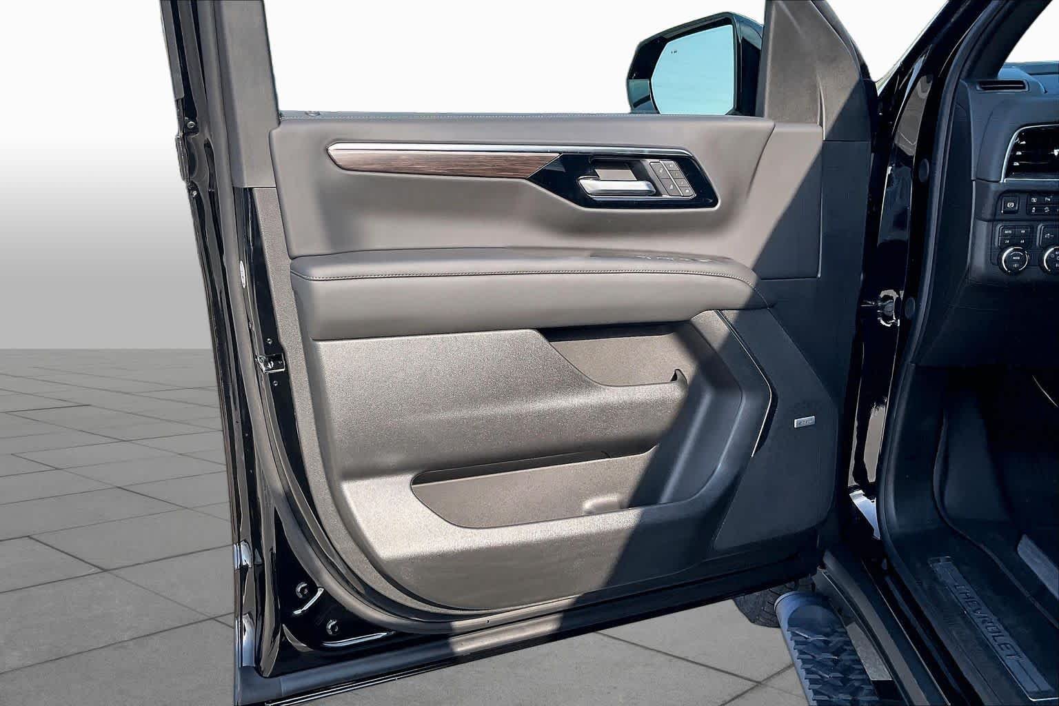 2026 Chevrolet Tahoe Z71 - Photo 11
