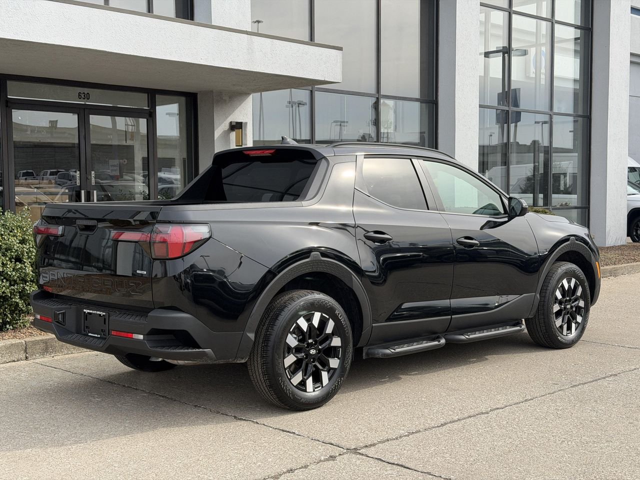 New 2026 Phantom Black Hyundai SEL AWD image 4