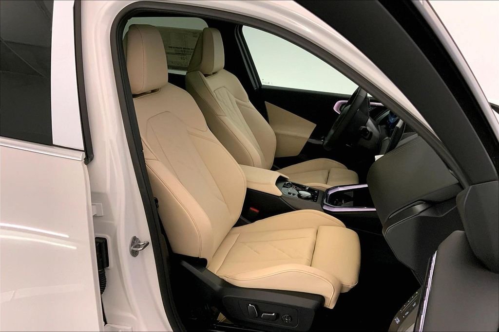 Used 2026 Alpine White BMW  image 7