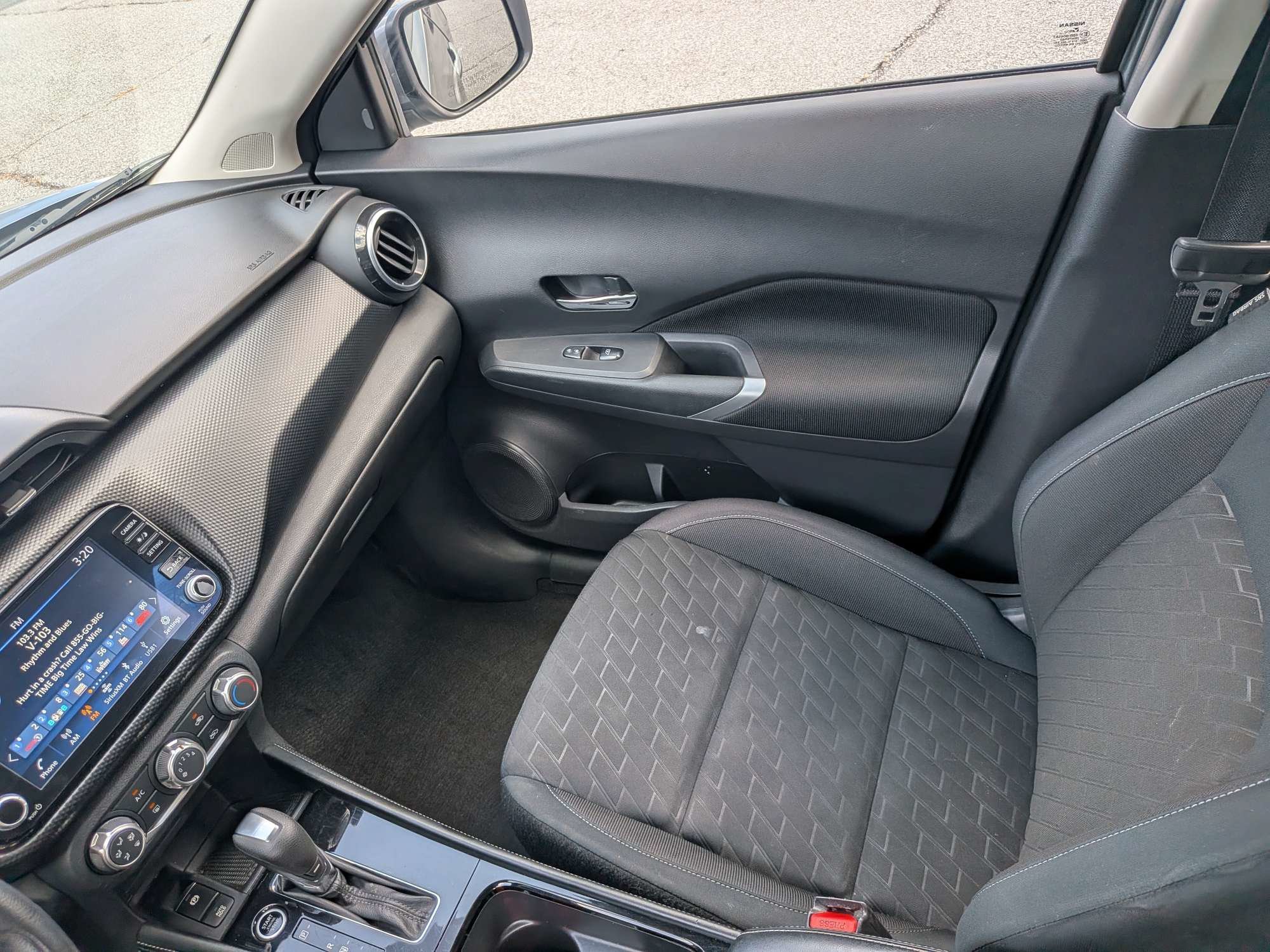 Used 2024 Gray Nissan SV image 15
