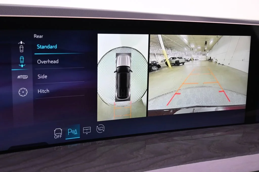 2025 Cadillac Escalade IQ Luxury 2 - Photo 31