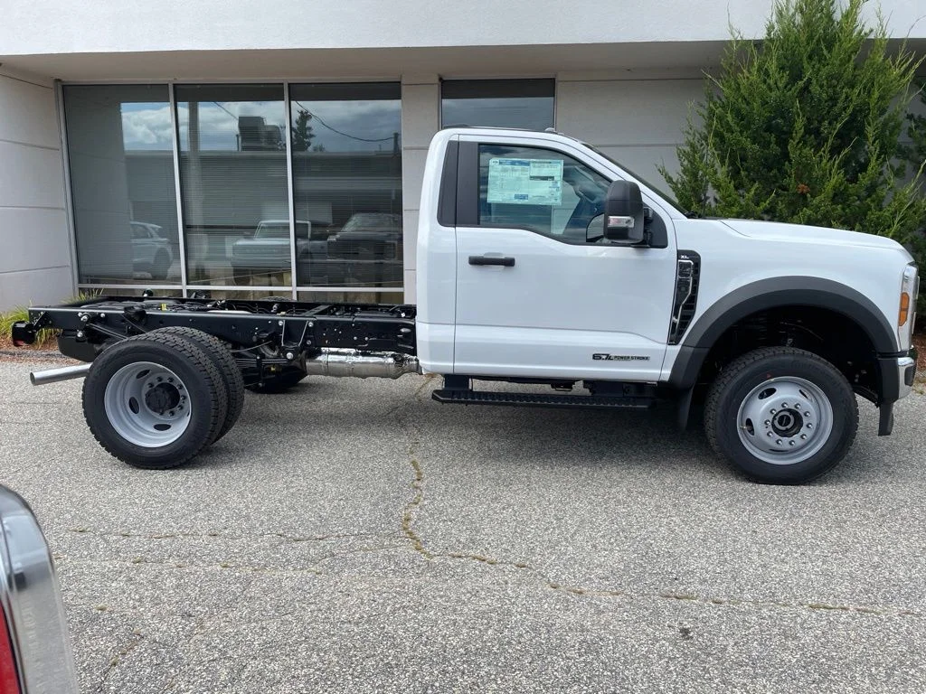 New 2026 OXFORD WHITE Ford XL image 5