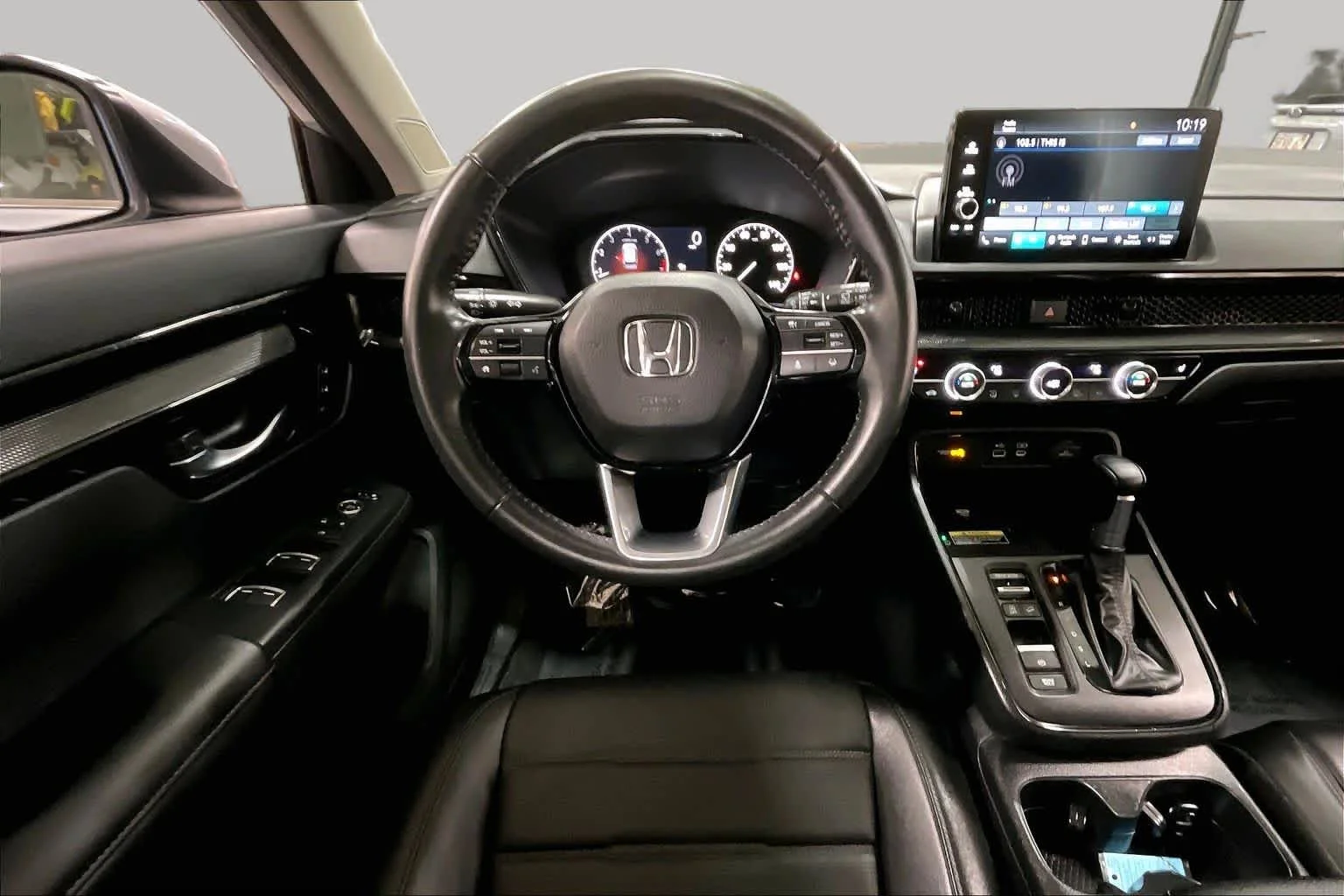 Used 2025 Solar Silver Metallic Honda EX-L image 6