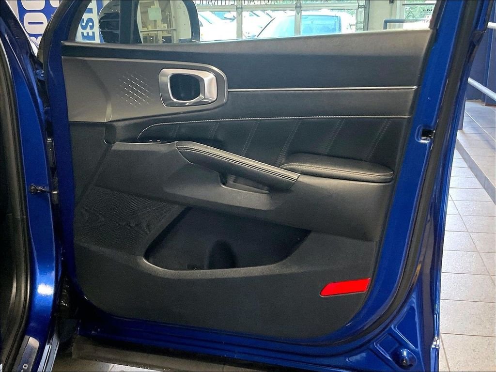 Used 2023 Blue Kia SX image 12
