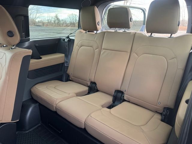 New 2026 Woolstone Green Land Rover X-Dynamic SE image 11