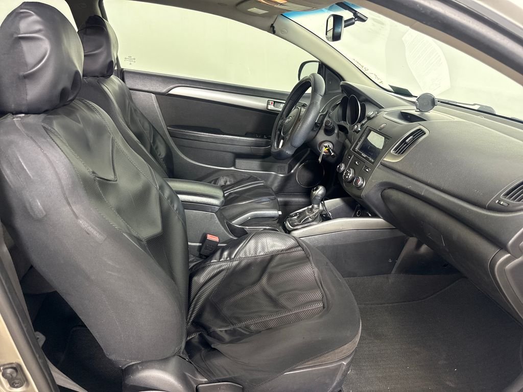 Used 2011 Silver Kia SX image 7