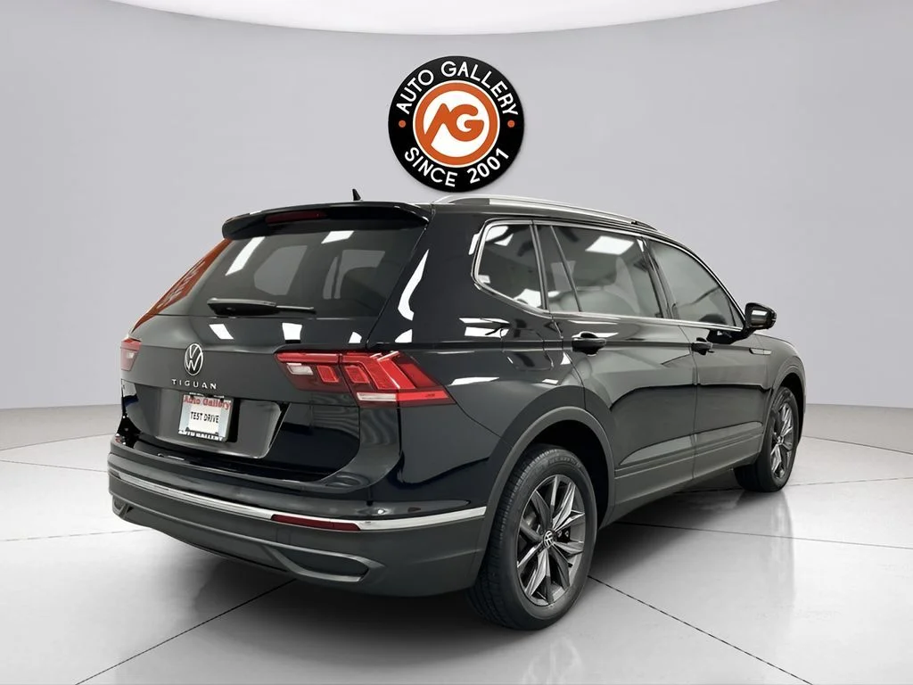 2022 Volkswagen Tiguan SE - Photo 3
