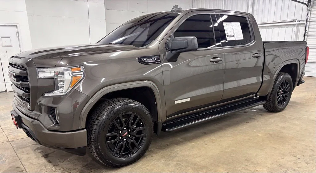 Used 2020  GMC Elevation image 3