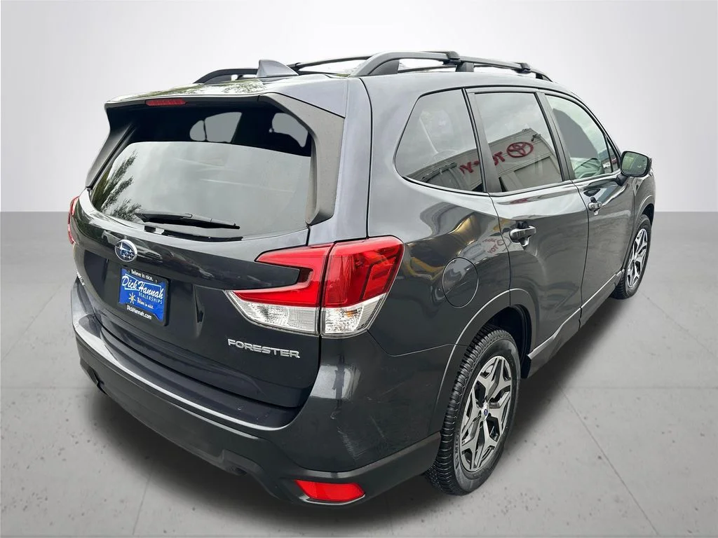 Used 2019 Gray Subaru Premium image 7