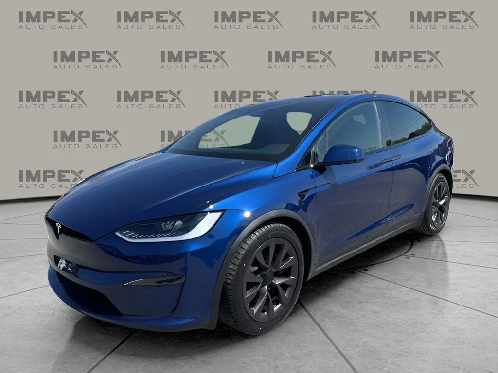 Used 2024  Tesla Base image 1