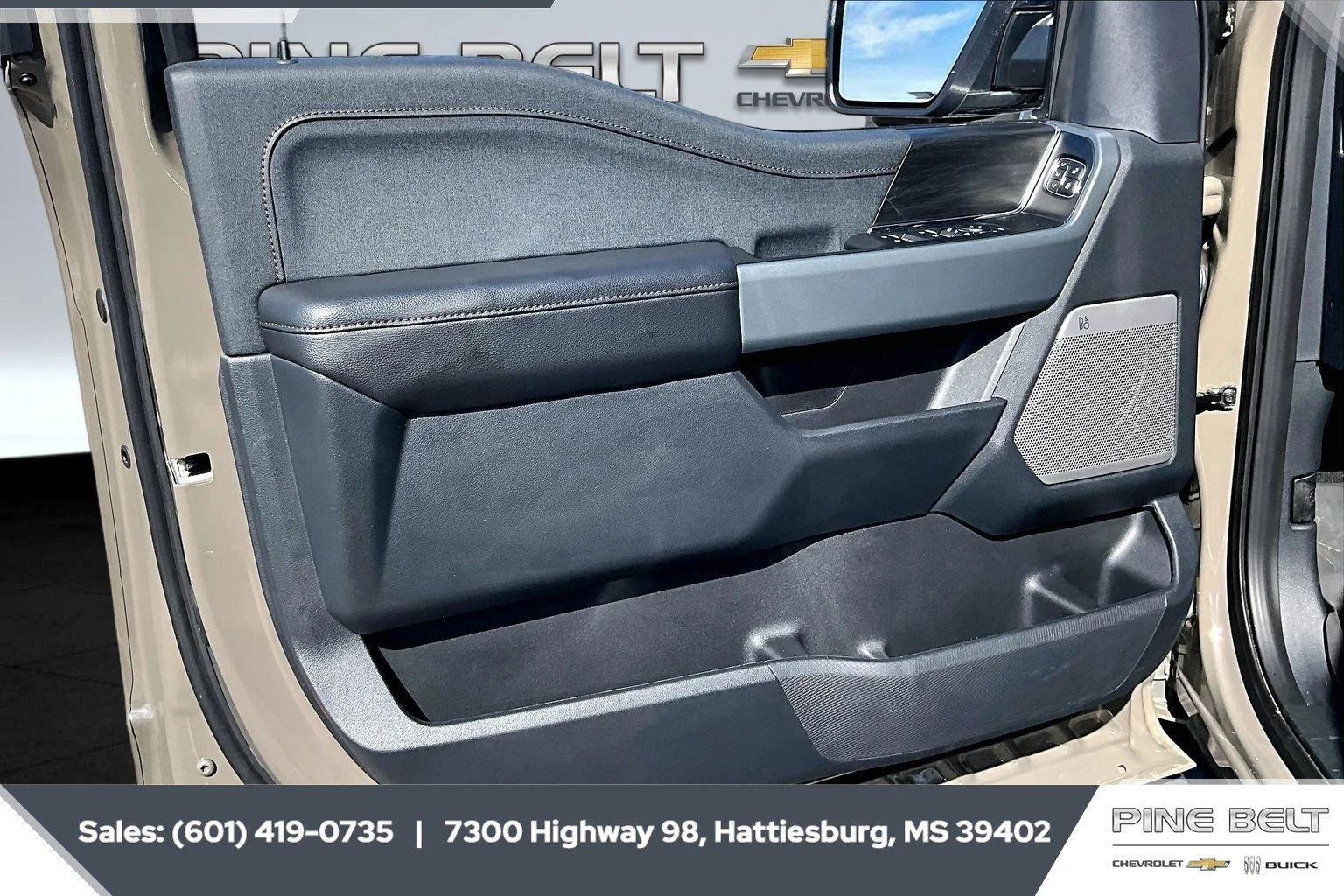 Used 2025 Marsh Gray Ford LARIAT image 18