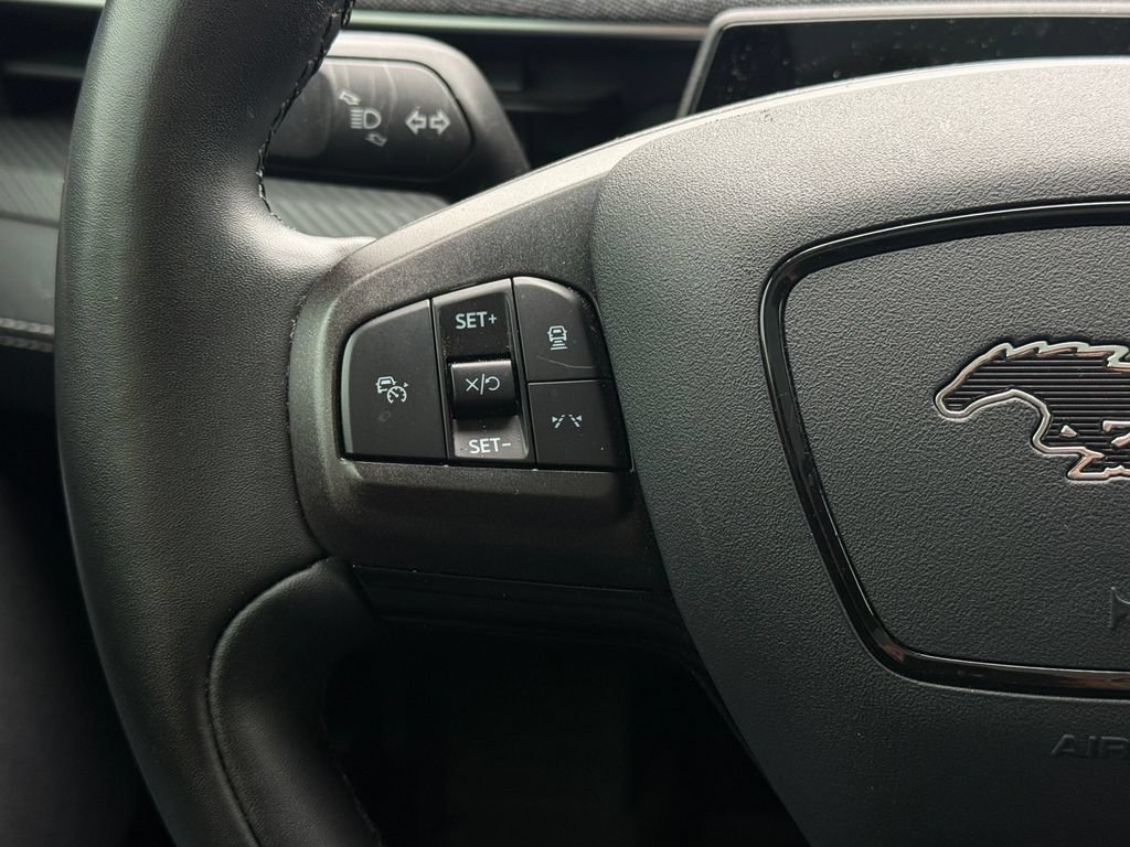 Used 2021  Ford Premium image 8