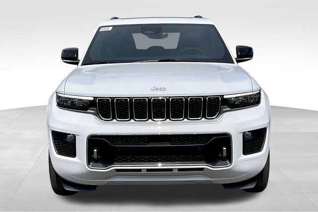 New 2025 Bright White Clear-Coat Exterior Paint Jeep Overland image 12