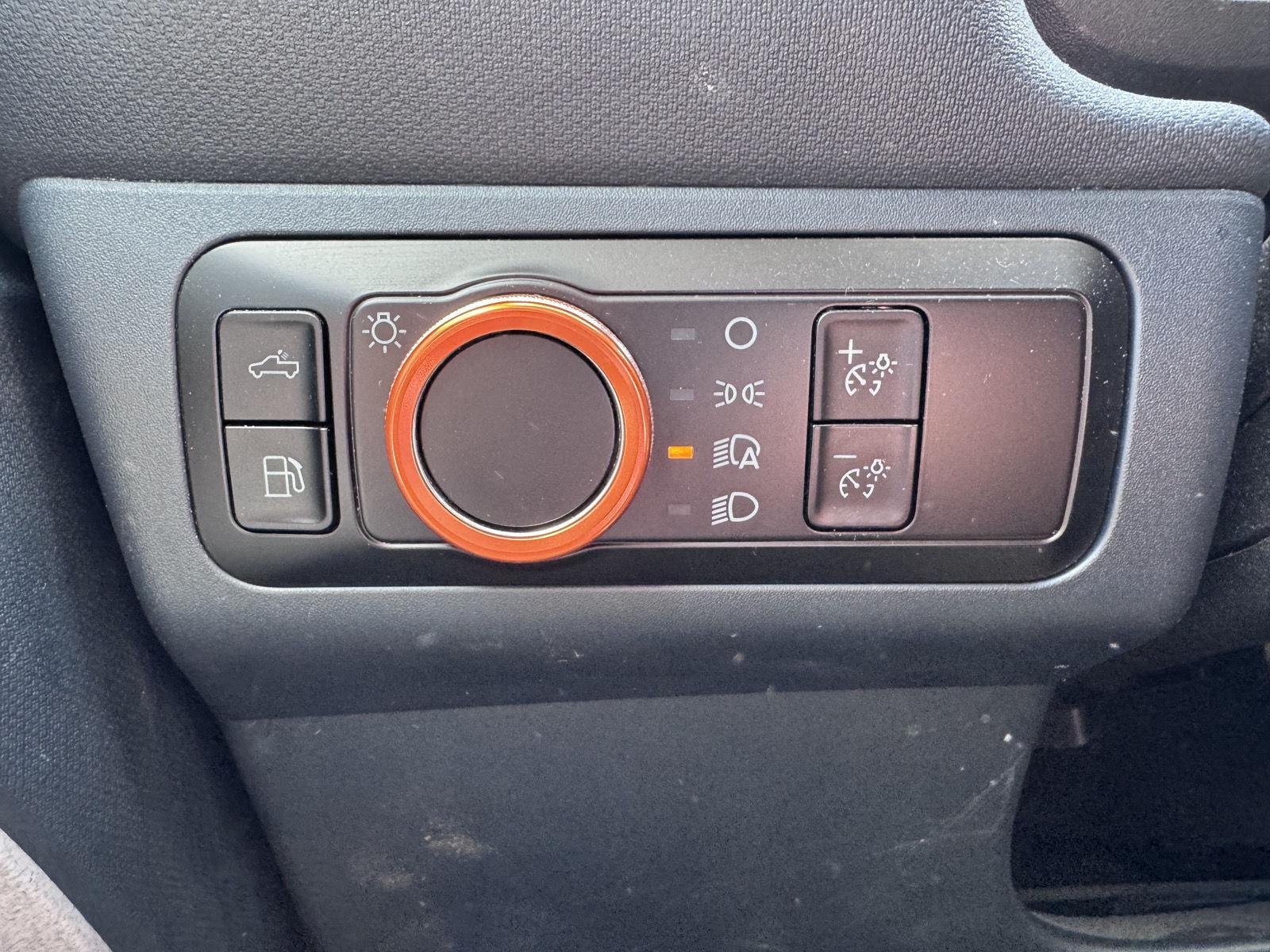 Used 2023 Cyber Orange Metallic Tri-Coat Ford XLT image 15