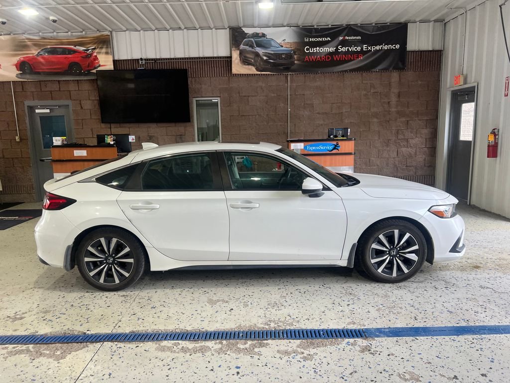 Used 2023 White Honda EX-L image 1