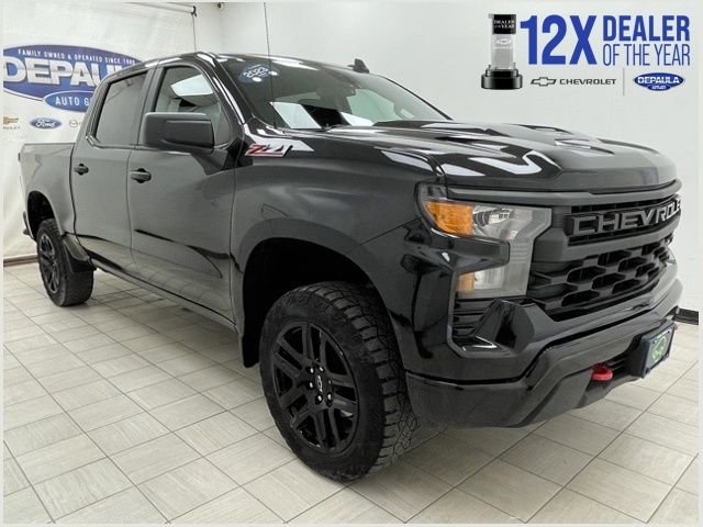 2023 Chevrolet Silverado 1500 Custom Trail Boss 4X4 Crew Cab Short Box's photo
