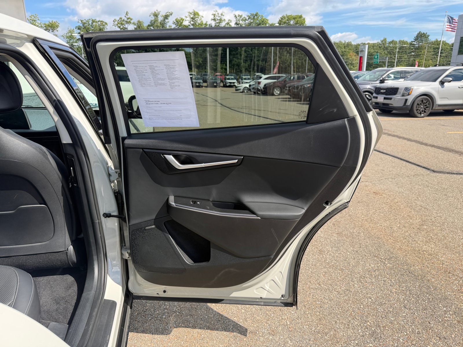 Used 2023 Glacier Kia Wind image 35
