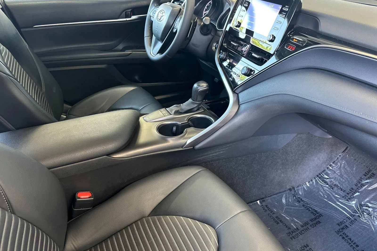 Certified Used 2022 PRE DAWN MICA Toyota SE image 14