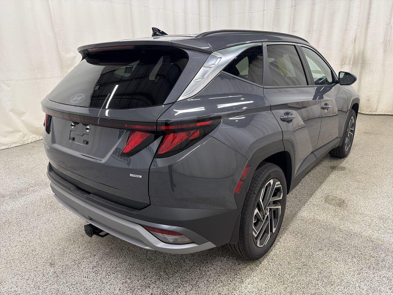 New 2026 Ecotronic Gray Hyundai SEL Plus AWD image 8