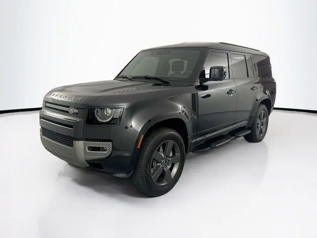 2025 Land Rover Defender 130 X-Dynamic SE
