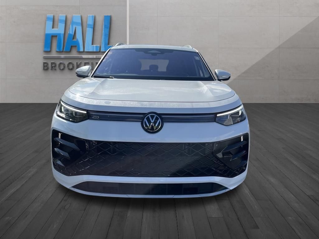 2025 Volkswagen Tiguan SEL R-LINE - Photo 9