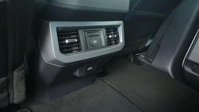 New 2026 Oxford White Ford F-350® Lariat® image 14