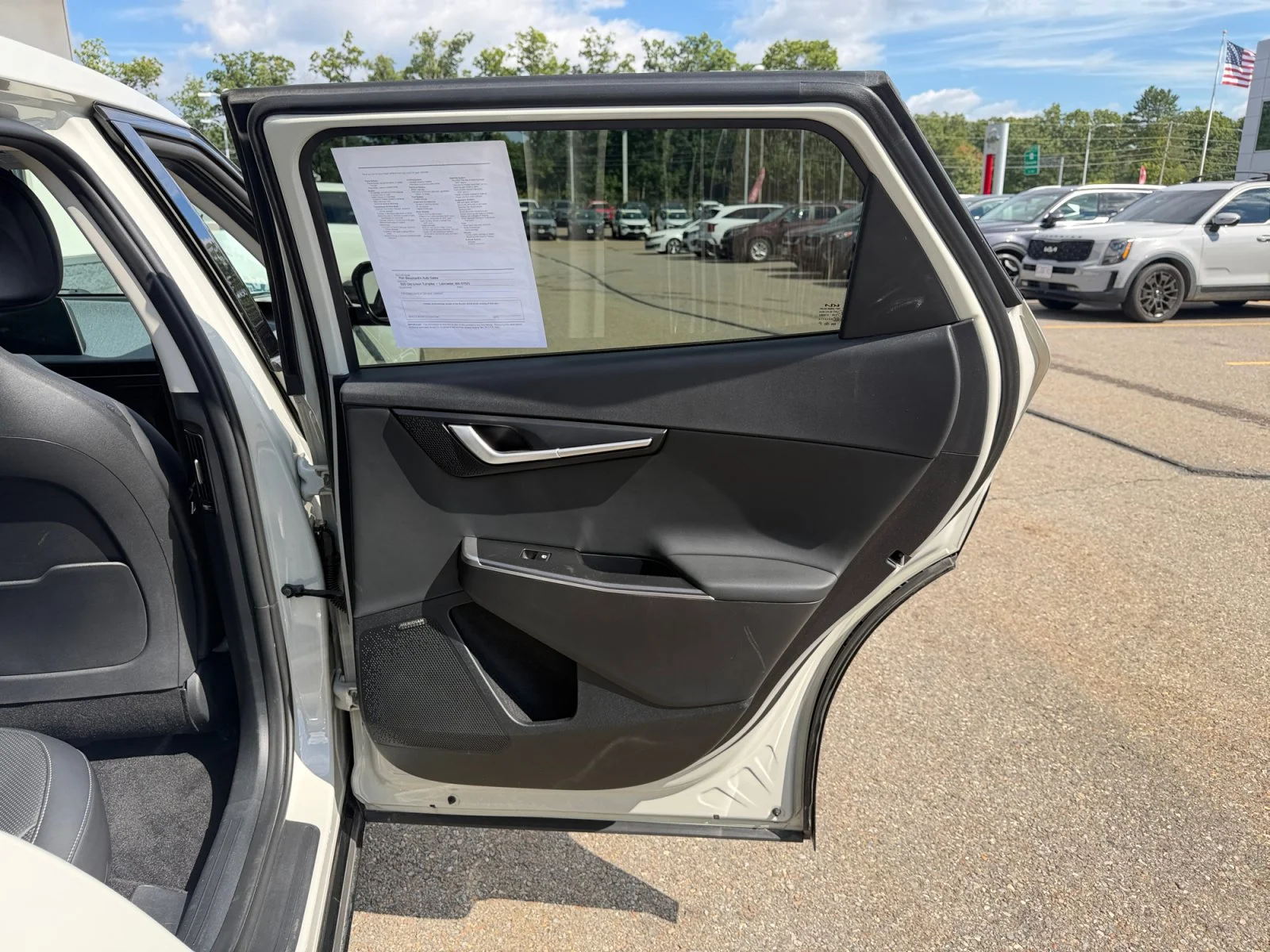 Used 2023 Glacier Kia Wind image 35