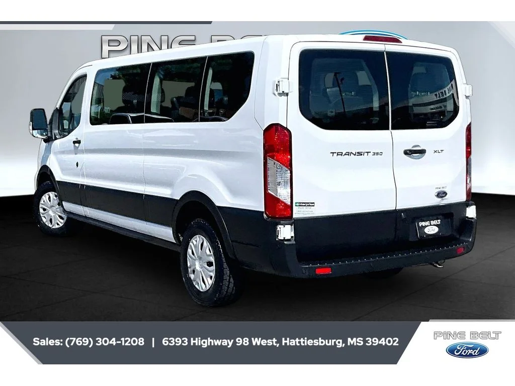 Used 2023 Oxford White Ford XLT image 2