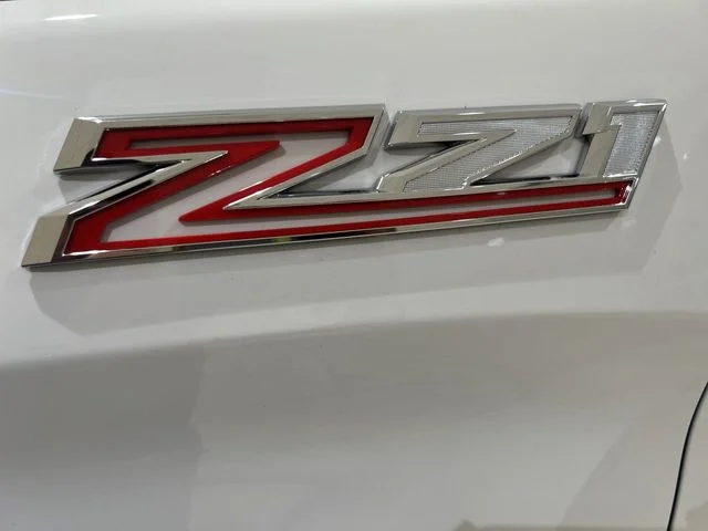 New 2026 White Chevrolet LT image 27