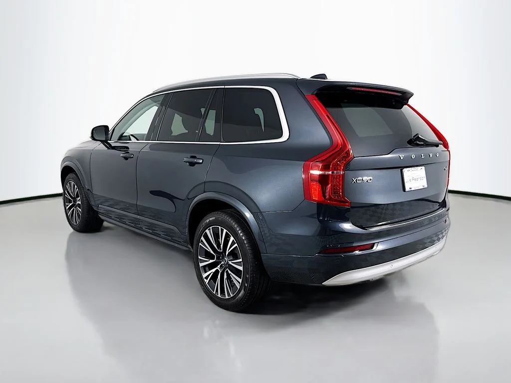 Used 2022 Gray Metallic Volvo T6 Momentum image 3