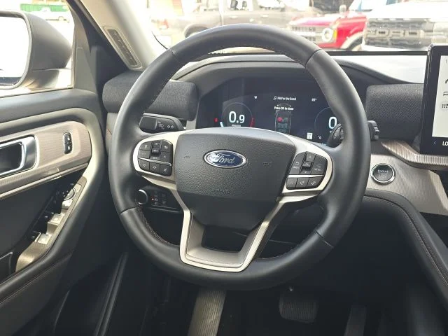Used 2025 Gray Ford Active image 36