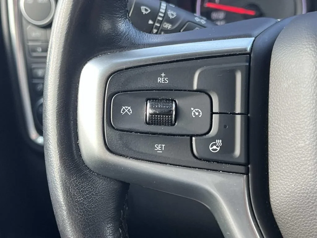 Used 2020 SHADOW GRAY METALLIC Chevrolet RST image 25