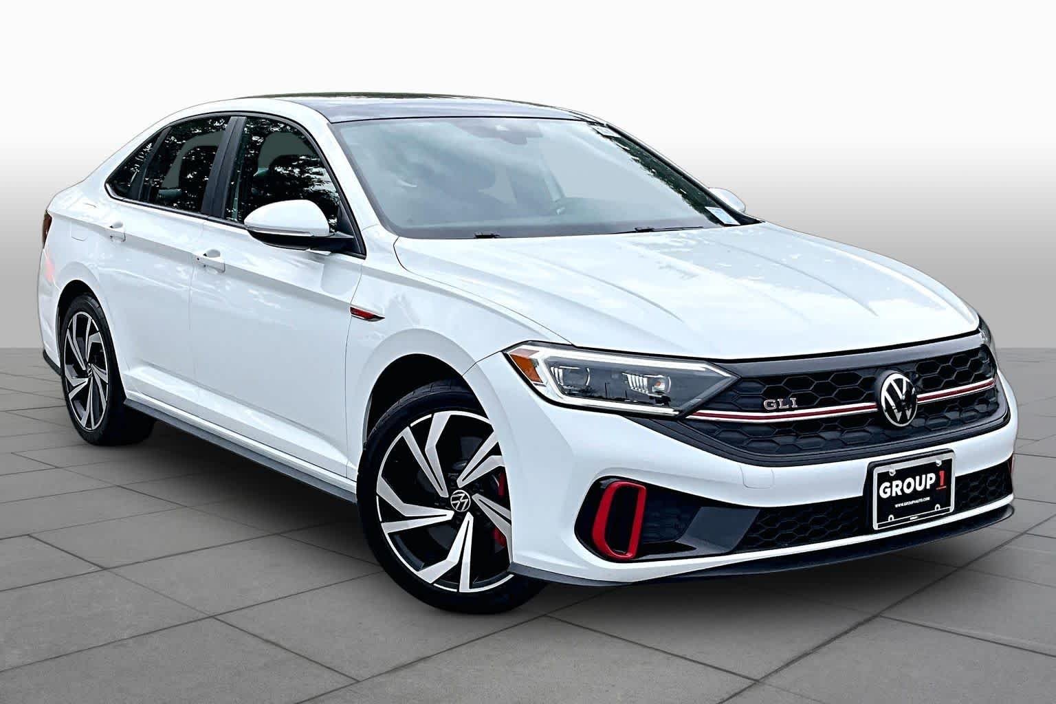 Used 2024 Pure White Volkswagen Autobahn image 3