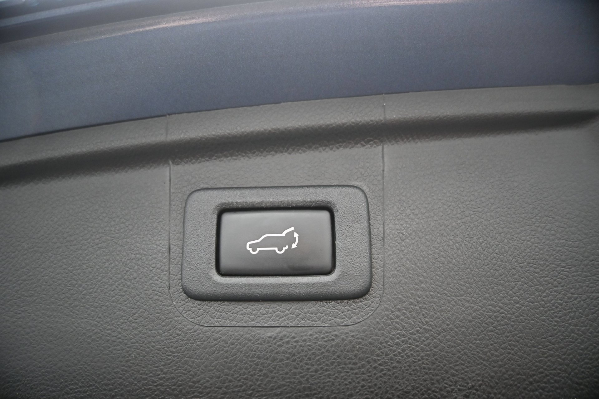 Used 2018 Twilight Blue Metallic Subaru 2.5i Premium image 16