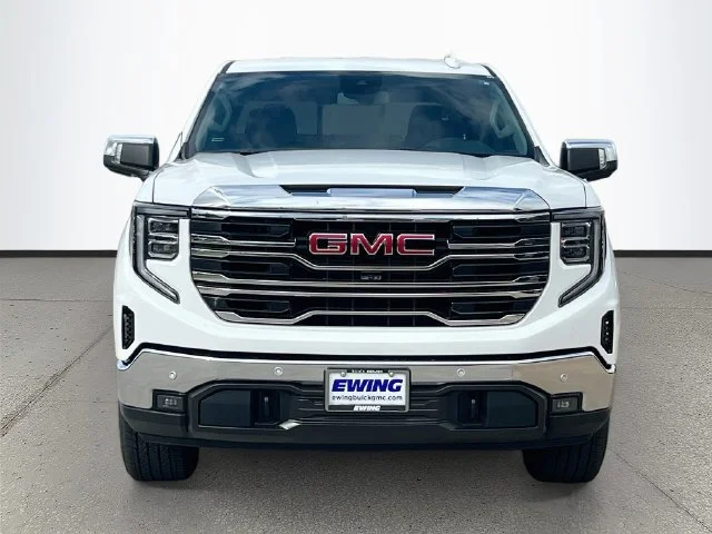2026 GMC Sierra 1500 SLT - Photo 2