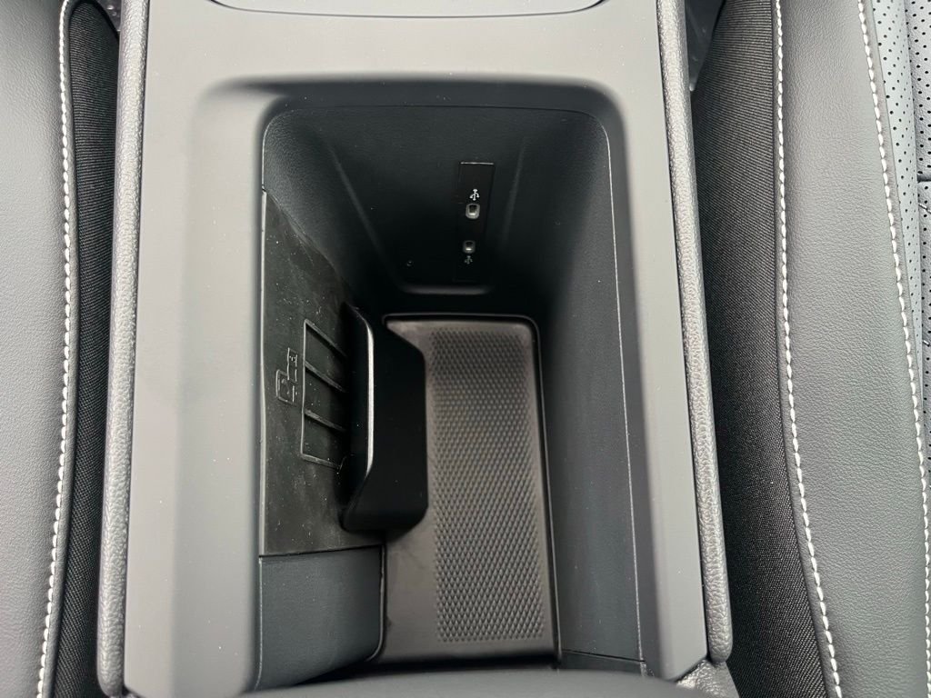 New 2026 White/off-white Volkswagen 2.0T SE image 14